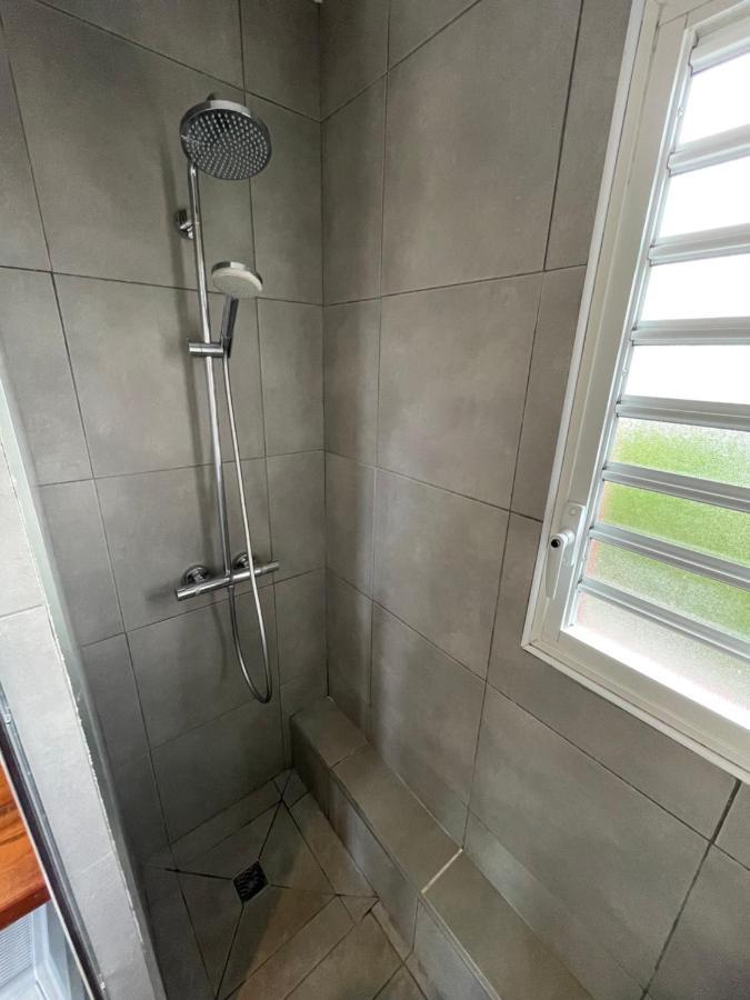La Villa Jalna Grenadine Deux Chambres Et Piscine Privee 莱特鲁瓦西莱 外观 照片