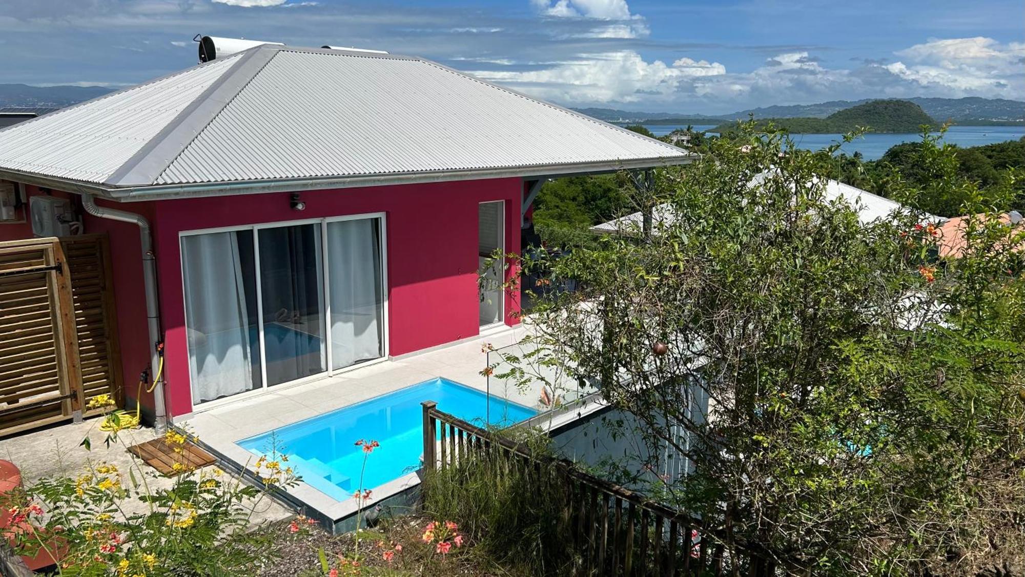La Villa Jalna Grenadine Deux Chambres Et Piscine Privee 莱特鲁瓦西莱 外观 照片