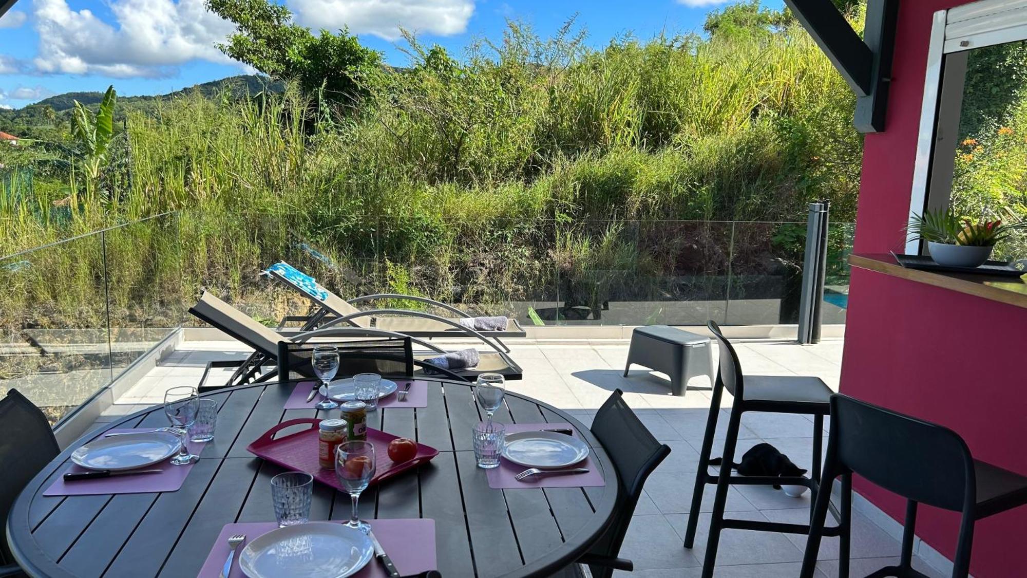 La Villa Jalna Grenadine Deux Chambres Et Piscine Privee 莱特鲁瓦西莱 外观 照片