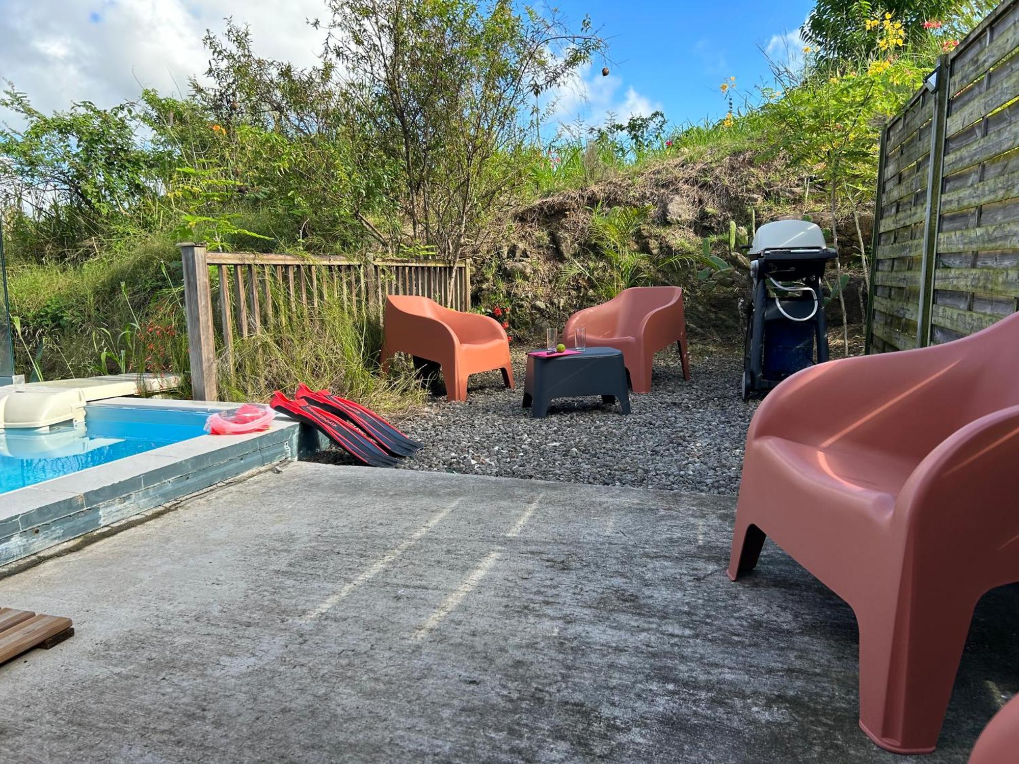La Villa Jalna Grenadine Deux Chambres Et Piscine Privee 莱特鲁瓦西莱 外观 照片