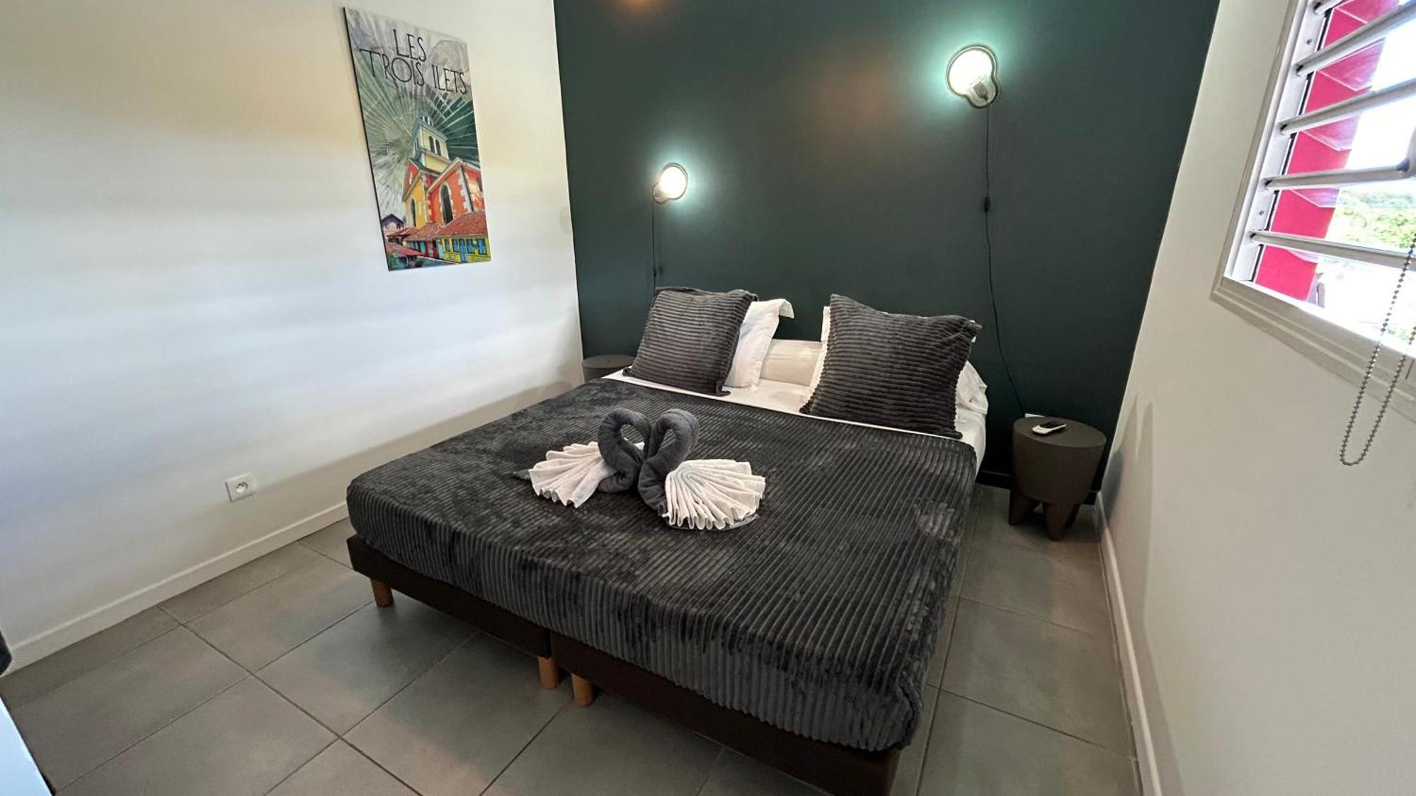 La Villa Jalna Grenadine Deux Chambres Et Piscine Privee 莱特鲁瓦西莱 外观 照片