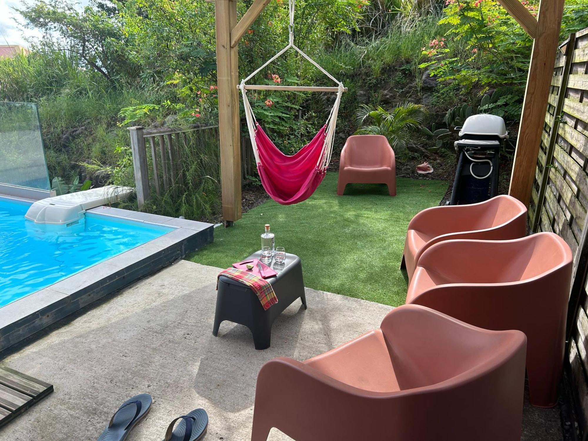 La Villa Jalna Grenadine Deux Chambres Et Piscine Privee 莱特鲁瓦西莱 外观 照片